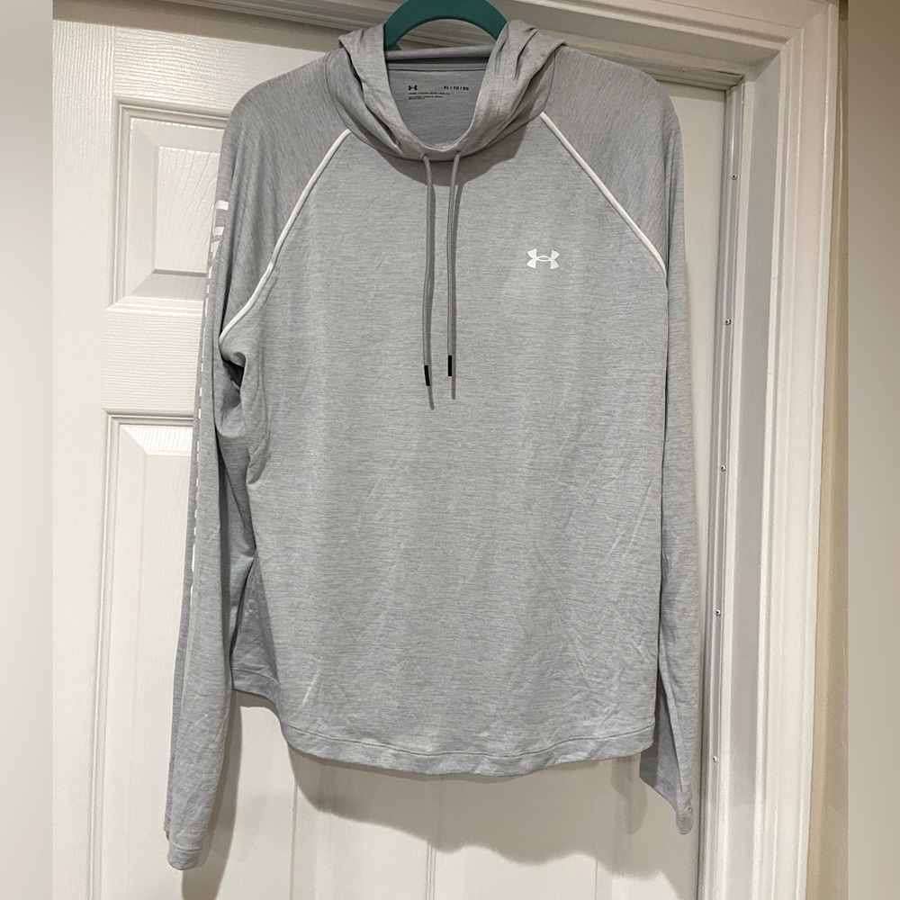 Under Armour light hooded sweatshirt